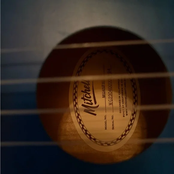 Blue Ukulele with Wooden Fretboard and case - Picture 6 of 13